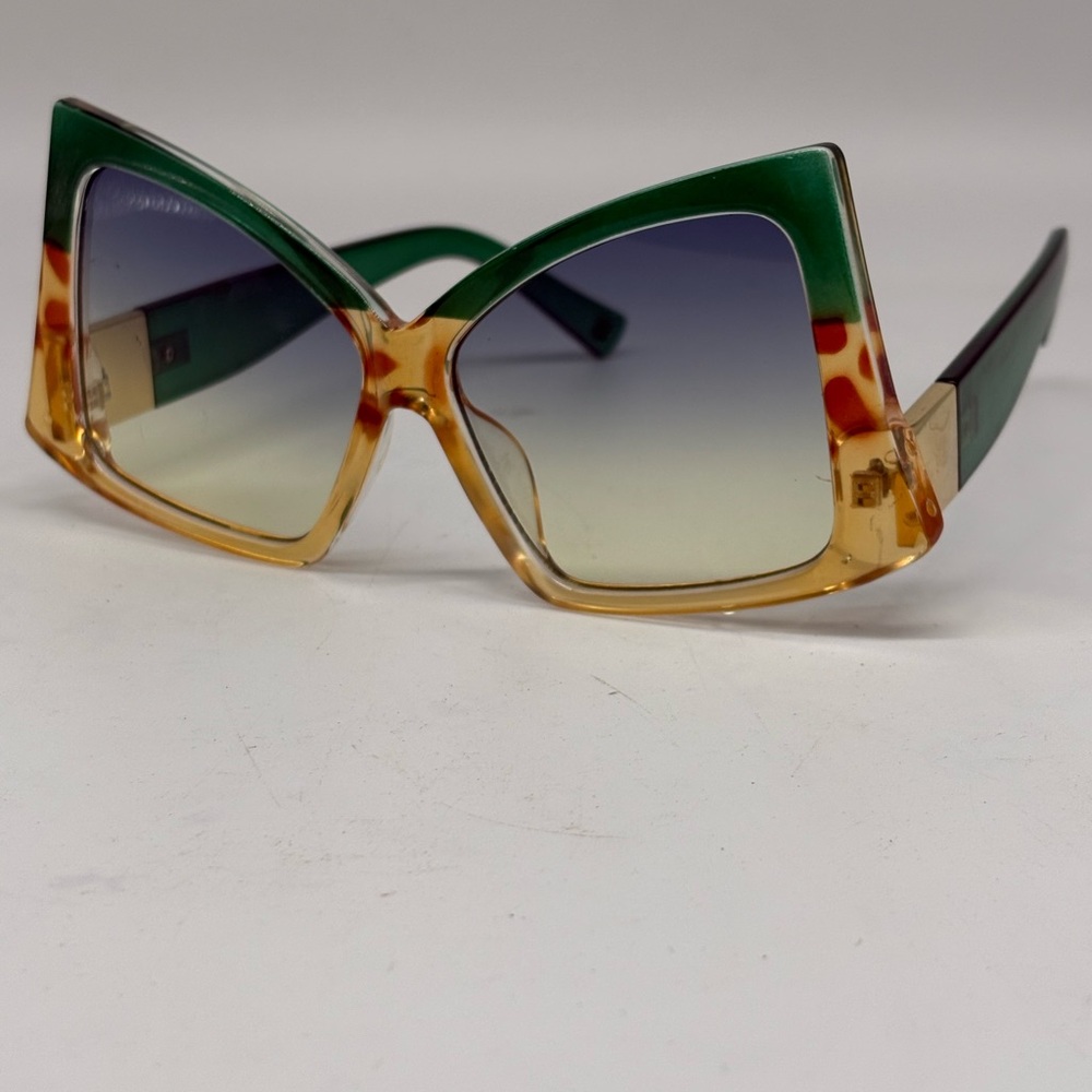 Stylish Green and Brown Women's Sunglasses